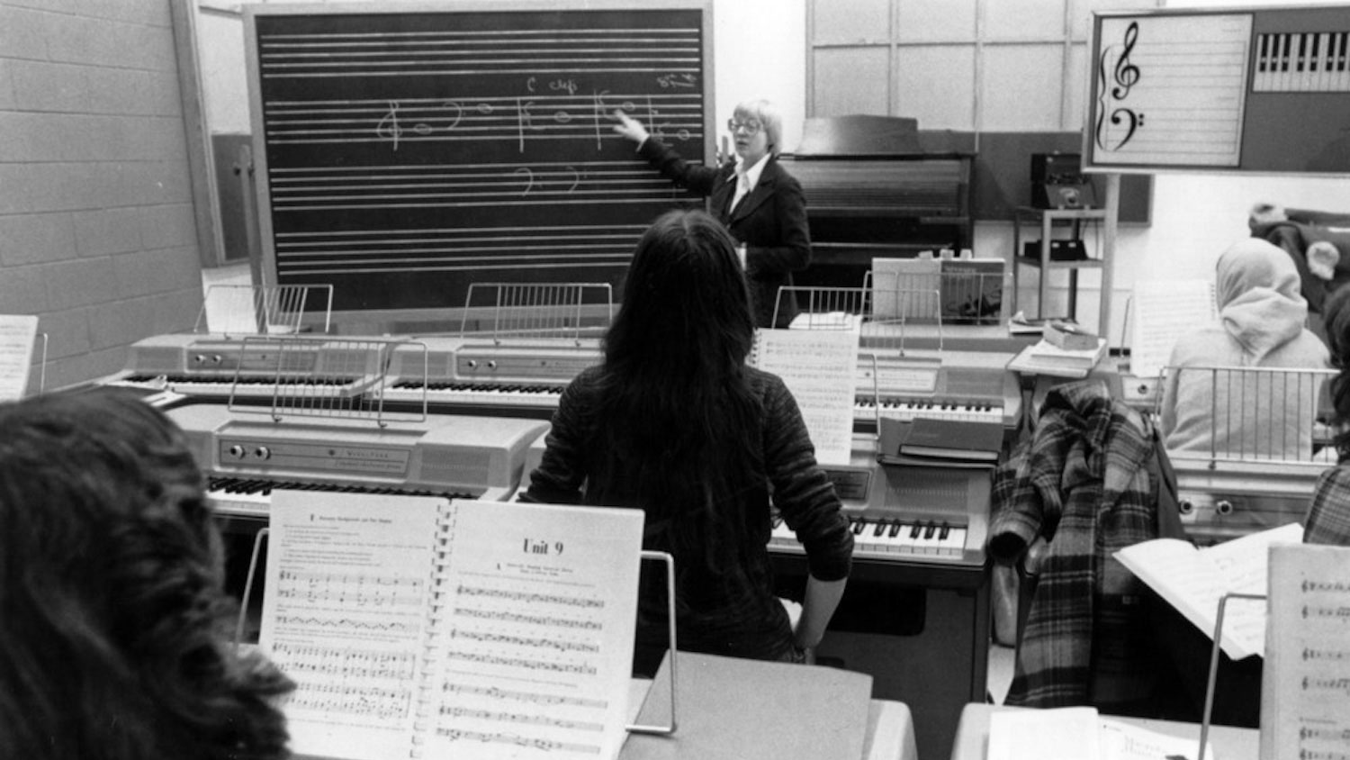 Dr. Phyllis Vogel teaching a music class