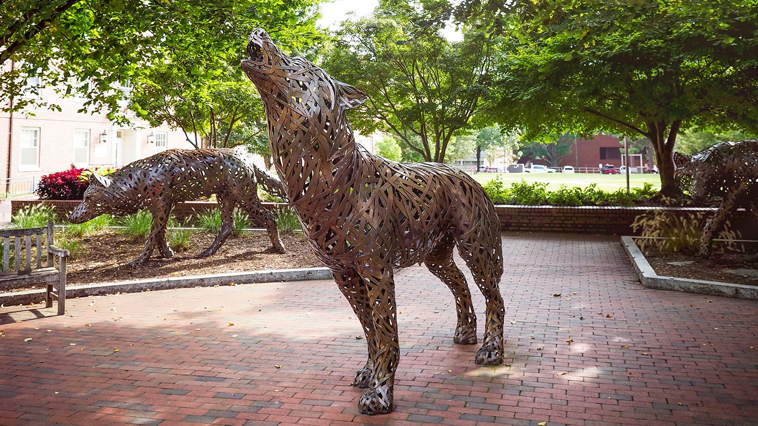 Wolf Plaza statues